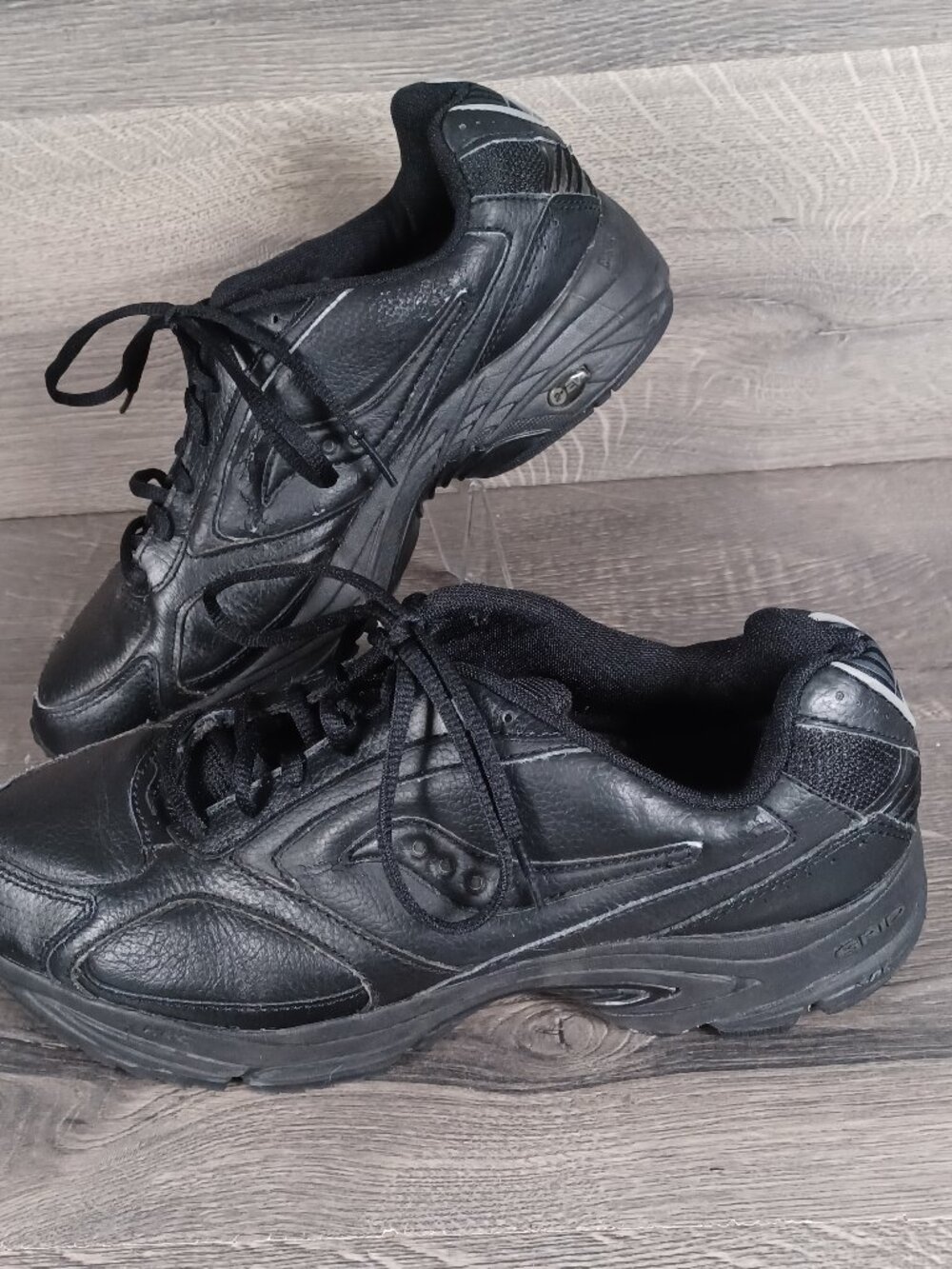 Saucony GRID OMNI WALKER Men's Size 9.5 Wide 4261-2 Black Walking Shoe